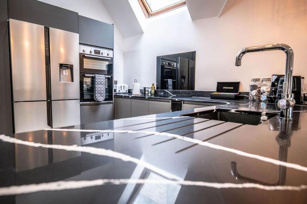 אדינבורו Luxury Royal Mile Boutique 2Bedroom Apartment מראה חיצוני תמונה
